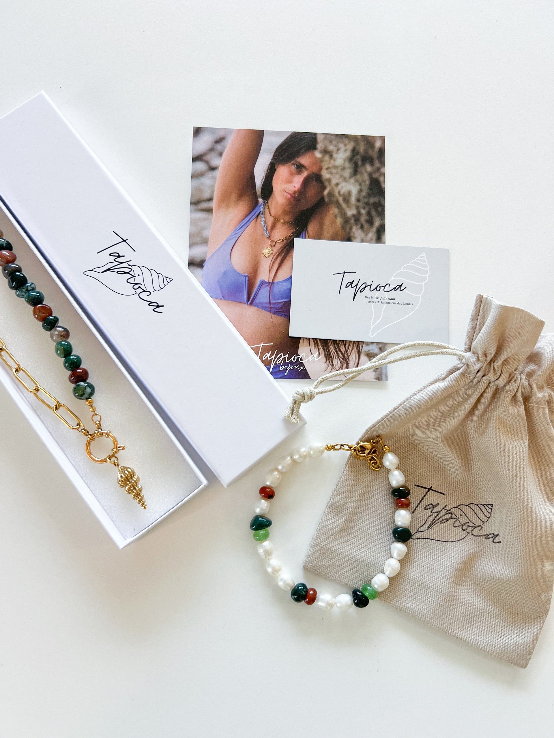 bijoux faits mains dans leurs coffrets