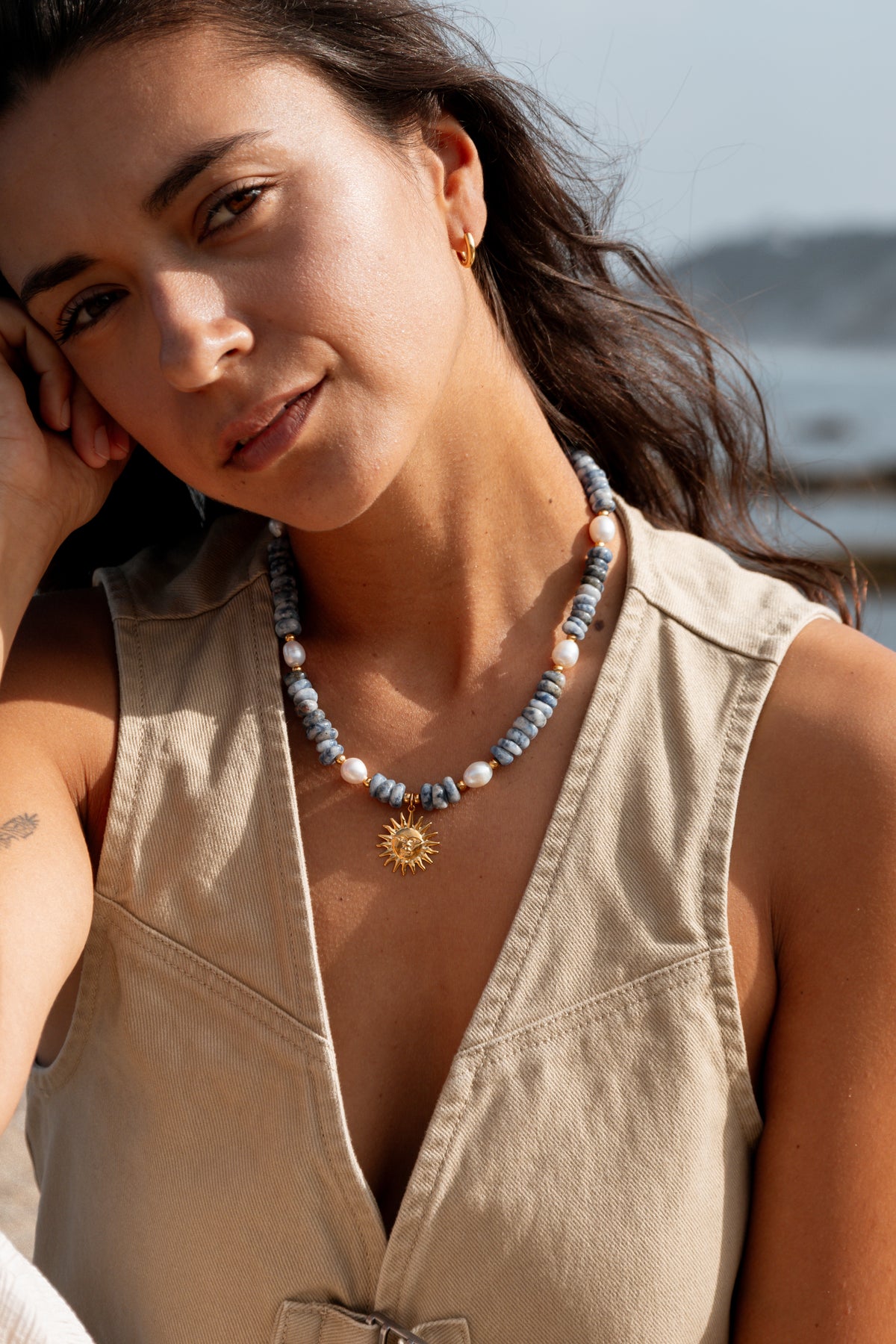 Collier Helios